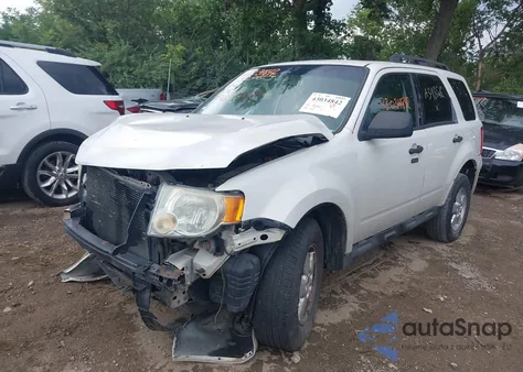 2009 Ford Escape Xlt z USA, uszkodzony, nr VIN 1FMCU03759KA59858